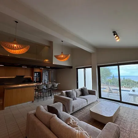 Seaview With Private Pool - 5 Min From בית נופש *